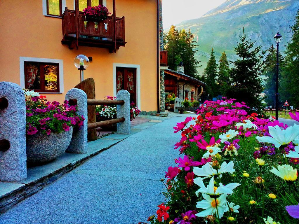Hotel Boton D'Or & Wellness A La Thuile Kültér fotó
